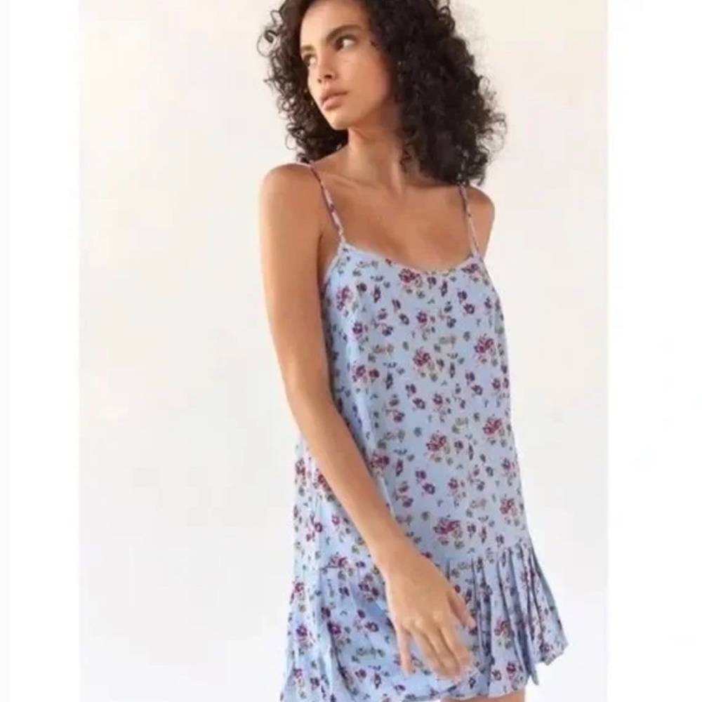 NWT Urban Outfitters Camille Floral Mini Dress Blue M